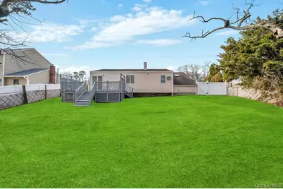 169 Dovecote Lane, Central Islip, NY 11722 - Photo 22