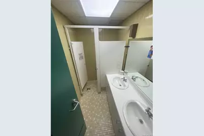 1055 E Tremont Avenue #Cellar, Bronx, NY 10460 - Photo 6