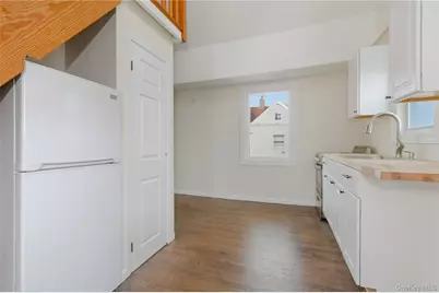 2984 Dorlon Place #Upper, Baldwin, NY 11510 - Photo 8