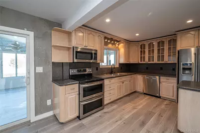 15 Roneck Court, Shirley, NY 11967 - Photo 20