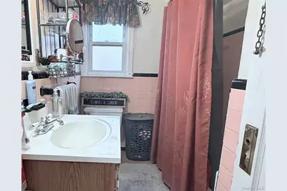 272 Jefferson Avenue, Franklin Square, NY 11010 - Photo 10