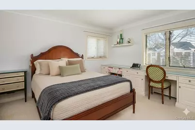 19 Amherst Road, Great Neck, NY 11021 - Photo 22