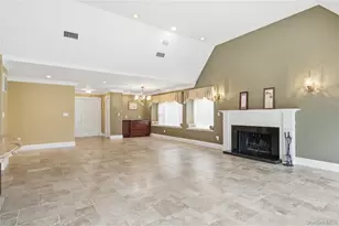 31 Admirals Dr E, Bay Shore, NY 11706 - Photo 8