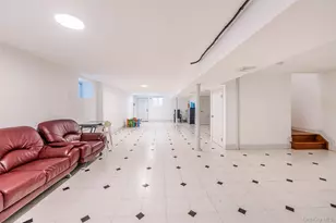 53-12 199th St, Fresh Meadows, NY 11365 - Photo 22