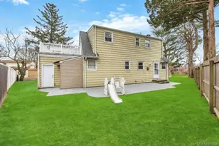 55 Amityville Rd, Melville, NY 11747 - Photo 4