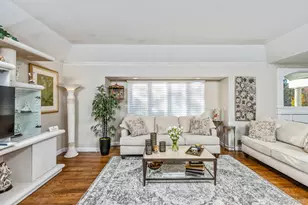 74 Lauren Ave, Dix Hills, NY 11746 - Photo 6