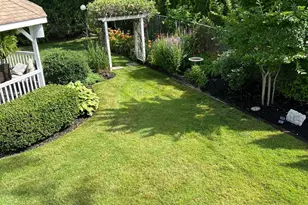 74 Lauren Ave, Dix Hills, NY 11746 - Photo 44