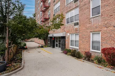 5715 Mosholu Avenue #2E, Bronx, NY 10471 - Photo 14