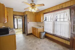 409 Baker St, Poughkeepsie, NY 12603 - Photo 14