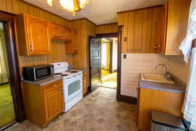 409 Baker Street, Poughkeepsie, NY 12603 - Photo 2
