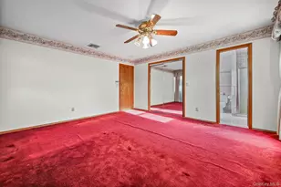 4068 Darby Ln, Seaford, NY 11783 - Photo 14