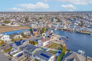 4068 Darby Ln, Seaford, NY 11783 - Photo 30