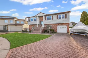 4068 Darby Ln, Seaford, NY 11783 - Photo 22