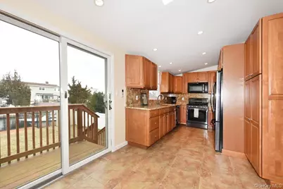 57 Jackson Place, Massapequa, NY 11758 - Photo 12