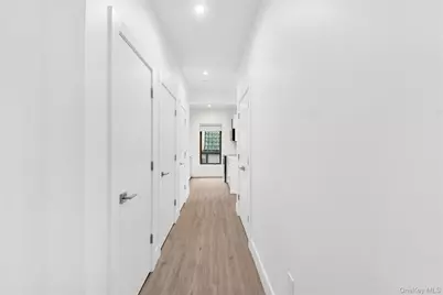 625 North Macquesten Parkway #2B, Fleetwood, NY 10552 - Photo 8