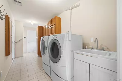 28 2nd Avenue, Central Islip, NY 11722 - Photo 12