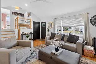 175 Evergreen Ave, Smithtown, NY 11787 - Photo 6