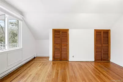 112 Walnut Street #2nd Floor, Forest Hills, NY 11375 - Photo 18