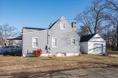 283 Washington Avenue, Amityville, NY 11701 - Photo 4