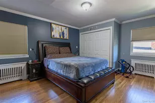 97 Gilmar Ln, Roslyn Heights, NY 11577 - Photo 18