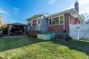 97 Gilmar Ln, Roslyn Heights, NY 11577 - Photo 30