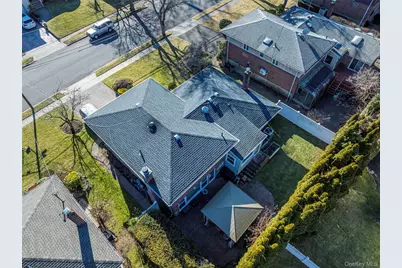 97 Gilmar Lane, Roslyn Heights, NY 11577 - Photo 38