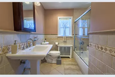 97 Gilmar Lane, Roslyn Heights, NY 11577 - Photo 26