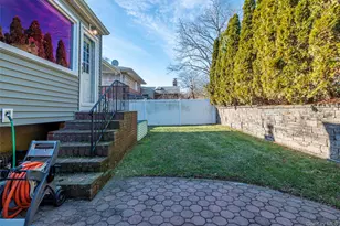 97 Gilmar Ln, Roslyn Heights, NY 11577 - Photo 32