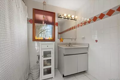 11 Muriel Road, Port Washington, NY 11050 - Photo 36