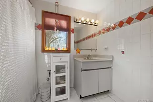 11 Muriel Rd, Port Washington, NY 11050 - Photo 36