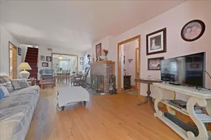 11 Muriel Rd, Port Washington, NY 11050 - Photo 10