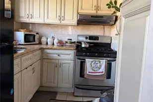 196-40 Pompeii Ave, Hollis, NY 11423 - Photo 2