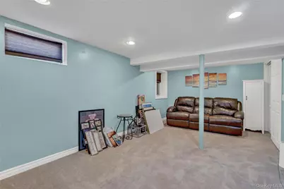 233 Sears Road, West Islip, NY 11795 - Photo 26