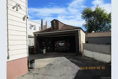 68-09 79 Street, Middle Village, NY 11379 - Photo 2