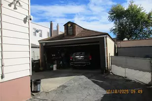 68-09 79th St, Middle Village, NY 11379 - Photo 2