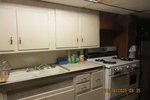 68-09 79th St, Middle Village, NY 11379 - Photo 8