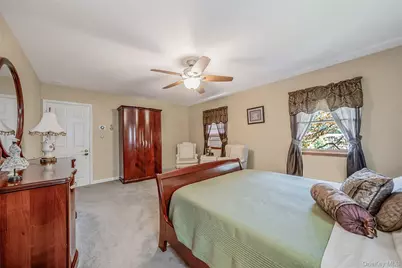 138 Main Avenue, Lake Grove, NY 11755 - Photo 28