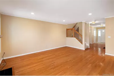 502 Kensington Way, Mount Kisco, NY 10549 - Photo 10