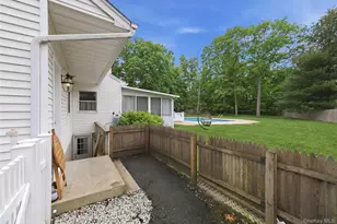 3 Hampton Dr, Center Moriches, NY 11934 - Photo 40