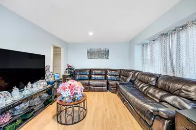 622 Wyngate Drive E, Valley Stream, NY 11580 - Photo 14