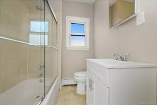 160 Argyle Ave, Uniondale, NY 11553 - Photo 12