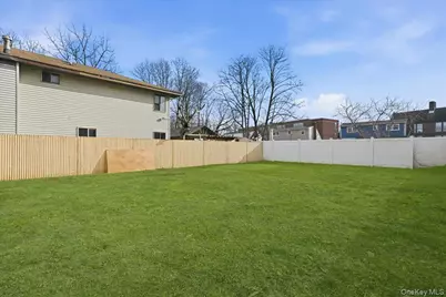 160 Argyle Avenue, Uniondale, NY 11553 - Photo 28