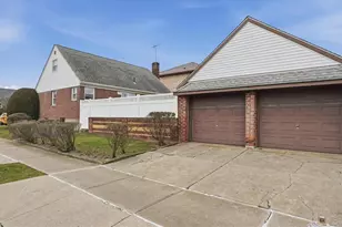 83-57 251st St, Bellerose, NY 11426 - Photo 2