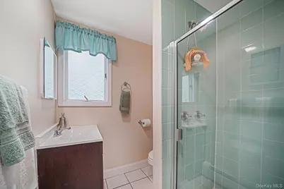 24 Oakdale Avenue, Farmingville, NY 11738 - Photo 18