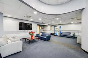 2 Bay Club Dr, Bayside, NY 11360 - Photo 16