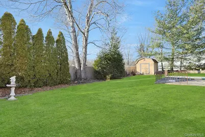 25 Tennyson Drive, Nanuet, NY 10954 - Photo 4