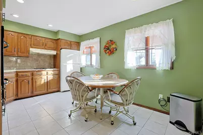 25 Tennyson Drive, Nanuet, NY 10954 - Photo 12