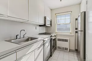 411 Merrick Rd, Rockville Centre, NY 11570 - Photo 6