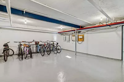 411 Merrick Road #B, Rockville Centre, NY 11570 - Photo 12