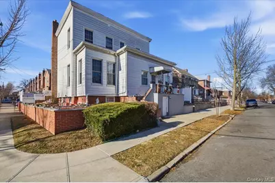 2523 Woodhull Avenue, Bronx, NY 10469 - Photo 2